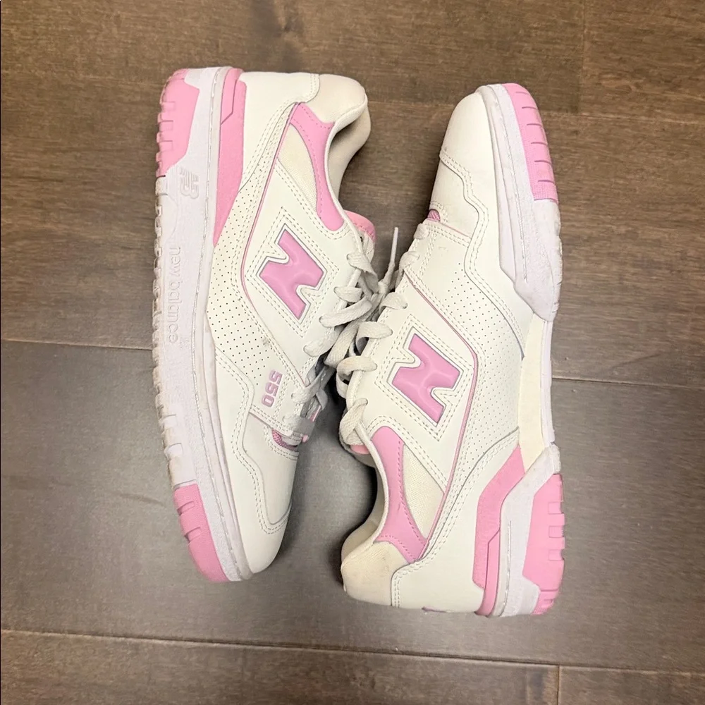 New Balance 550 Women's Bubblegum Pink and White Sneakers‎